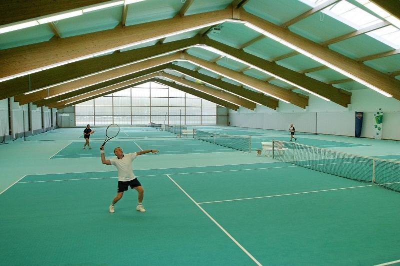 Sporthotel Neuruppin - Apartmenthaus Mit Ferienwohnungen Eksteriør bilde