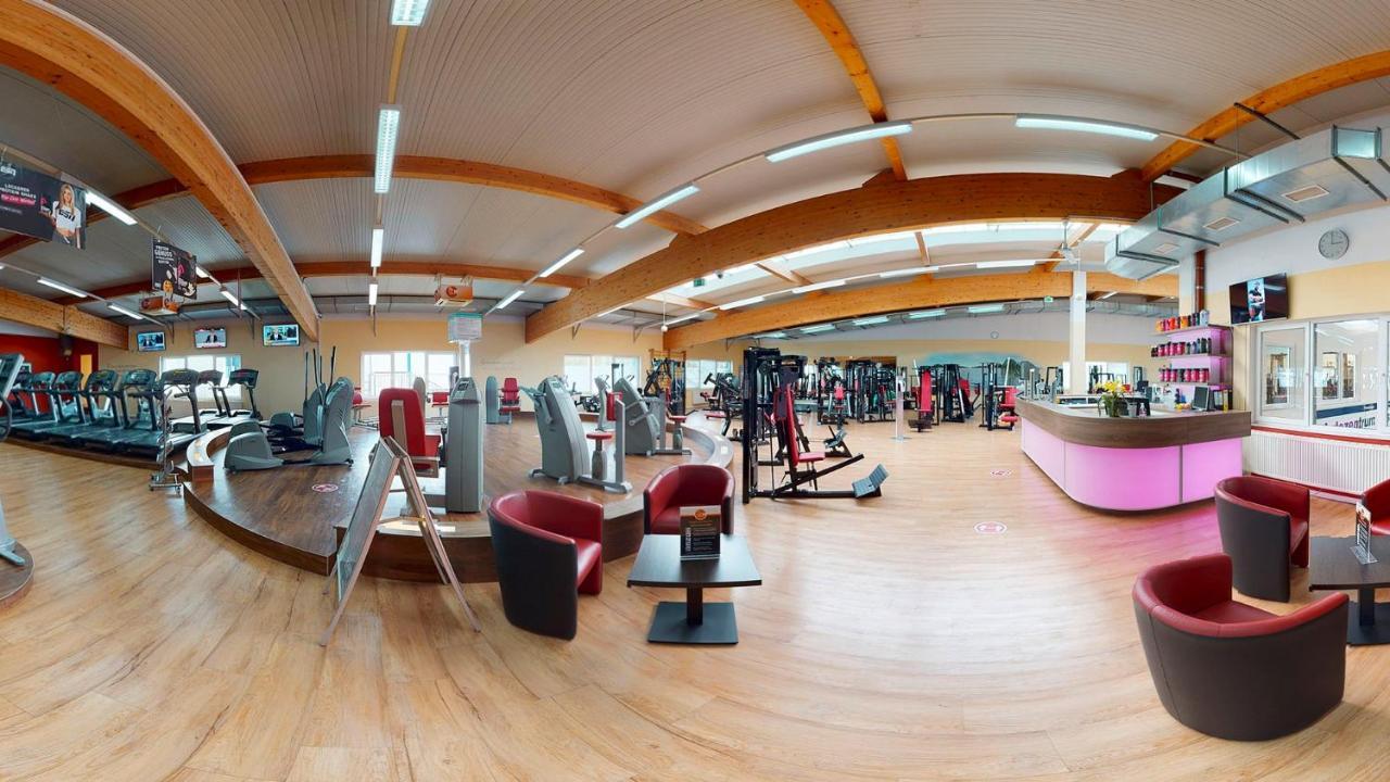 Sporthotel Neuruppin - Apartmenthaus Mit Ferienwohnungen Eksteriør bilde